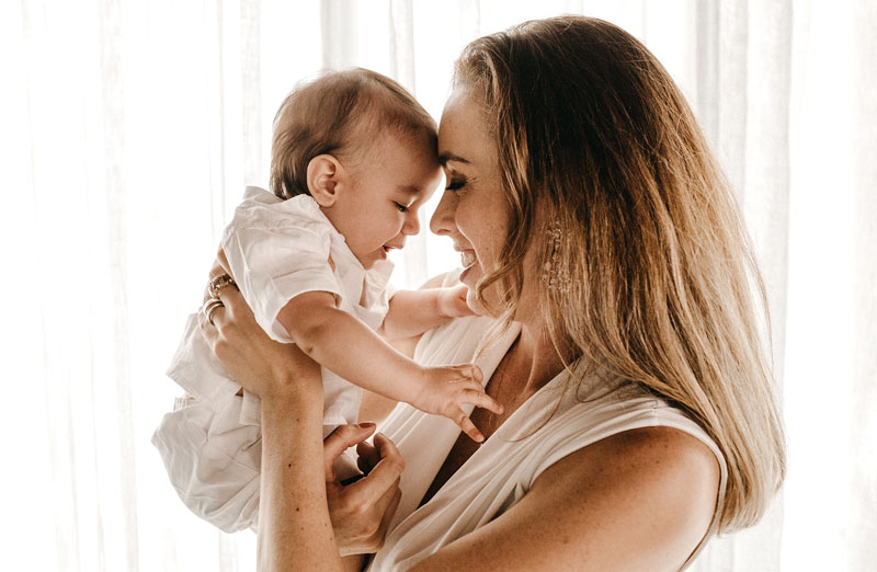 Mom holding 47xxy mosaic baby diagnosed by OBGYN